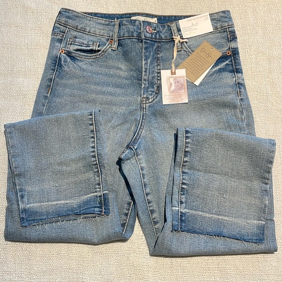 Jessica Simpson Denim - Jessica Simpson Lived Vintage. Spotlight high rise slim straight- 28, 29, 30, 31